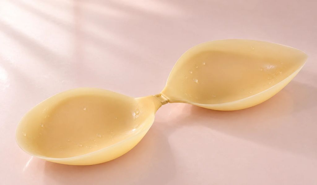 Hoe maak je een plak bh schoon?